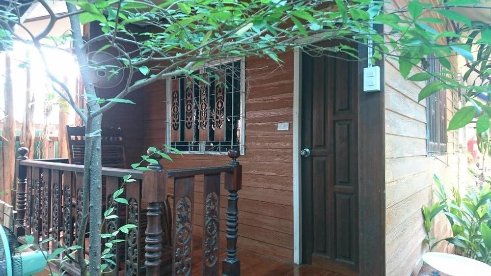 Ban Mae Arom Apartment Amphawa Exterior photo